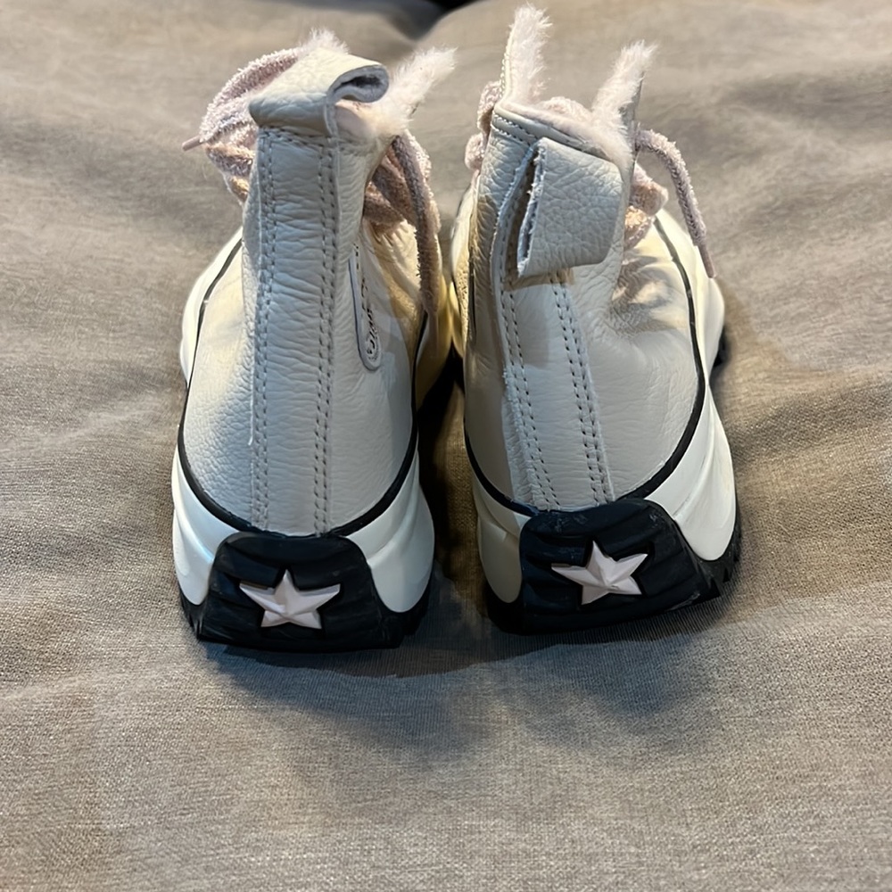Converse - Picture 2 of 4